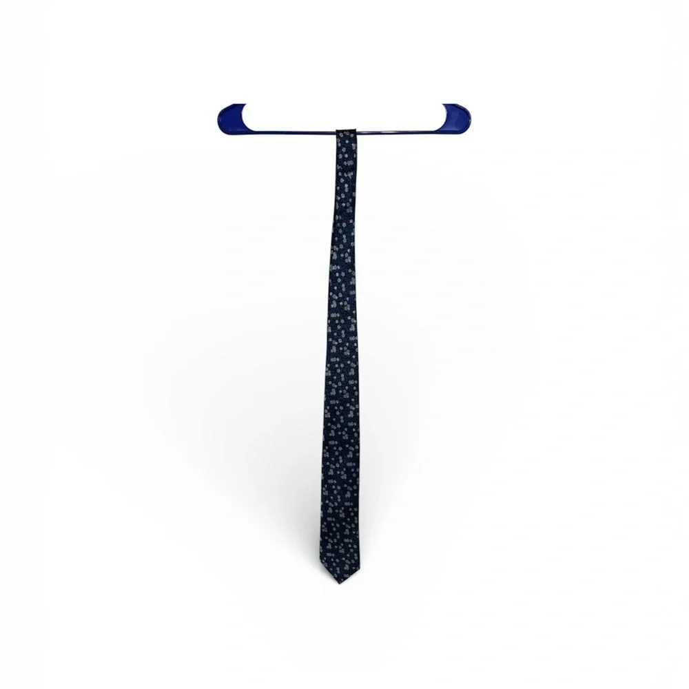 Roundtree & Yorke‎ Dark Blue Floral Tie